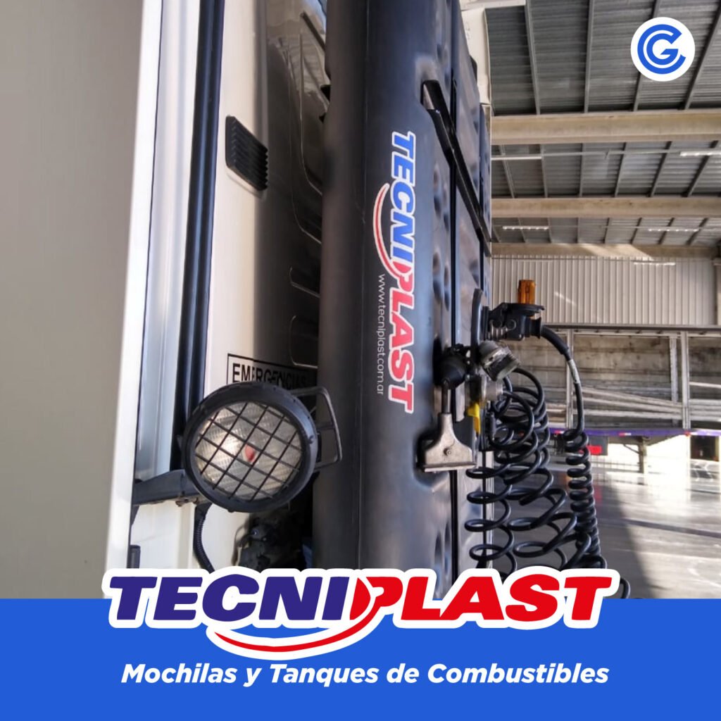 Mochila y tanque de combustible Tecniplast, Carrocerias Gurrieri