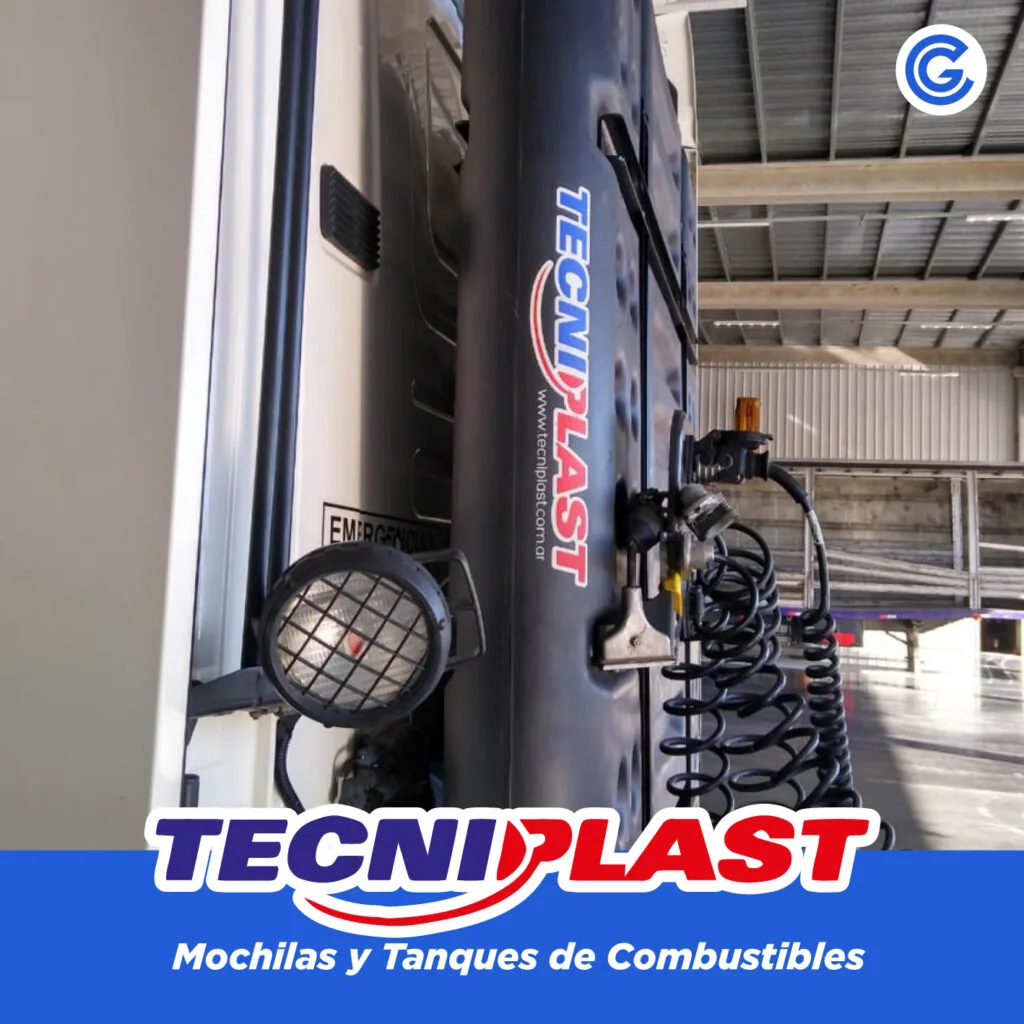 Mochila y tanque de combustible Tecniplast, Carrocerias Gurrieri