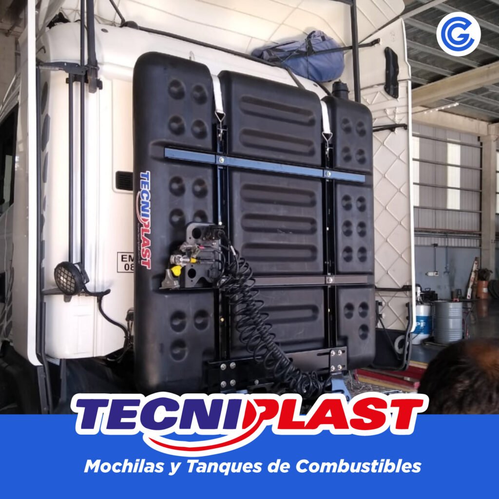 Mochila y tanque de combustible Tecniplast, Carrocerias Gurrieri